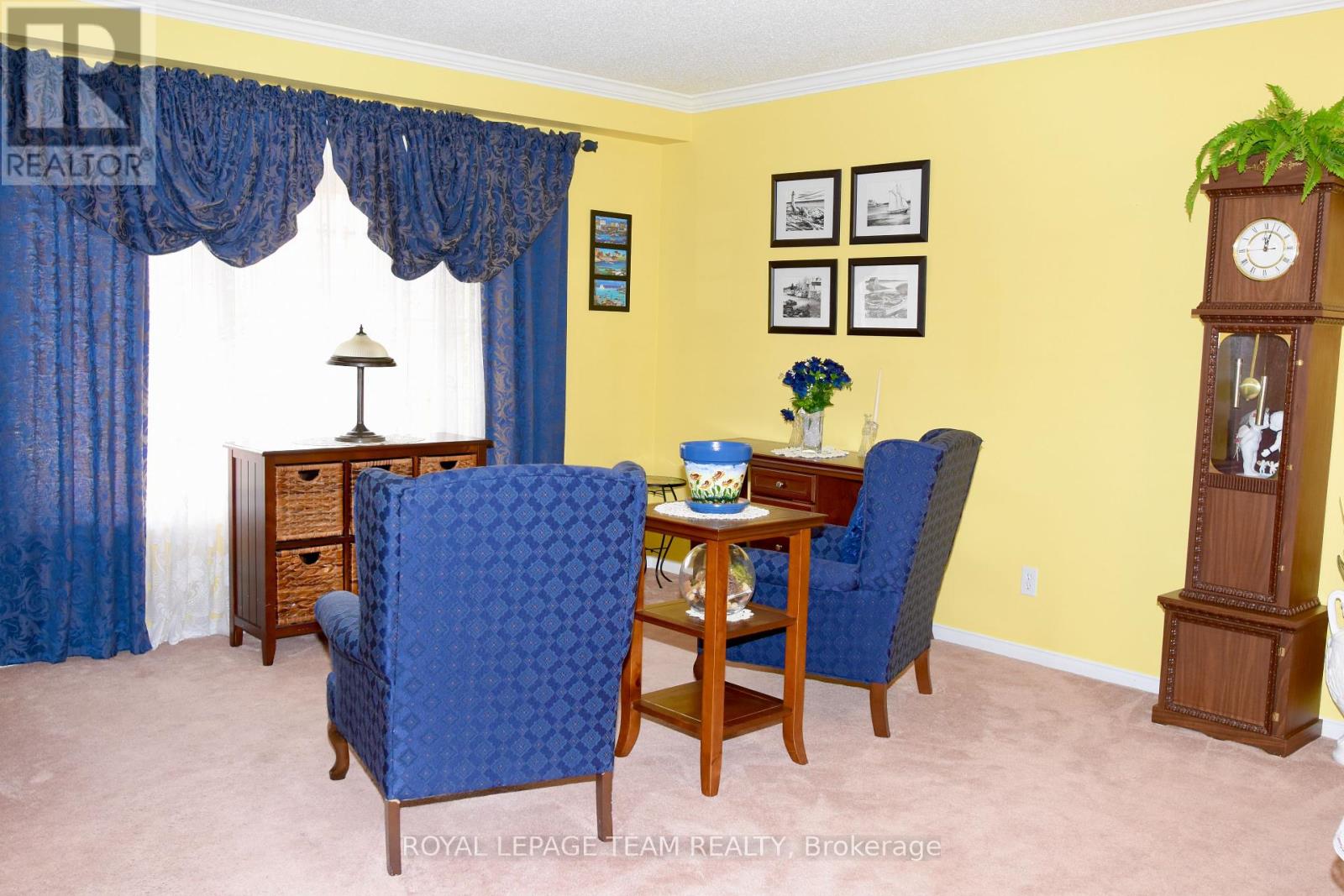 176 Windhurst Drive, Ottawa, Ontario  K2G 6J4 - Photo 4 - X12090968