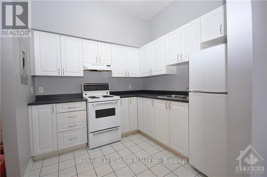 6 - 450 Maclaren Street, Ottawa, Ontario  K1R 5K6 - Photo 2 - X12020847