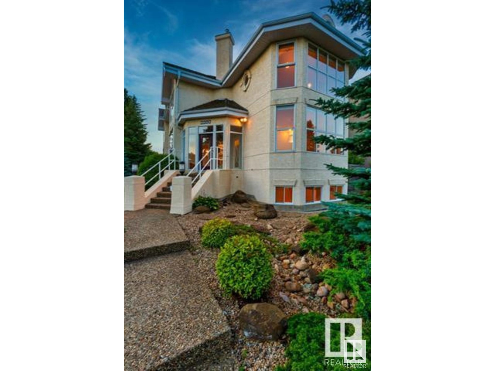 9045 Saskatchewan Dr Nw, Edmonton, Alberta  T6G 2B2 - Photo 6 - E4437116