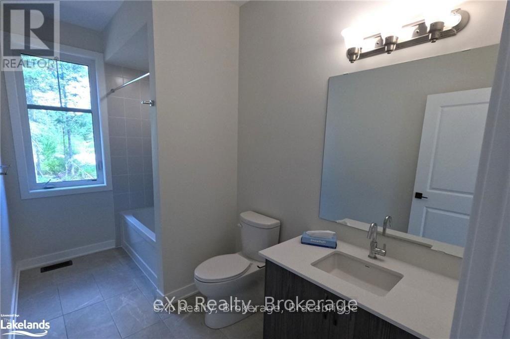 1052 Greensview Drive, Lake Of Bays, Ontario  P1H 0K1 - Photo 12 - X12154354