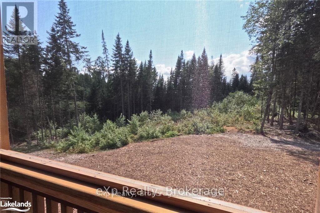 1052 Greensview Drive, Lake Of Bays, Ontario  P1H 0K1 - Photo 7 - X12154354