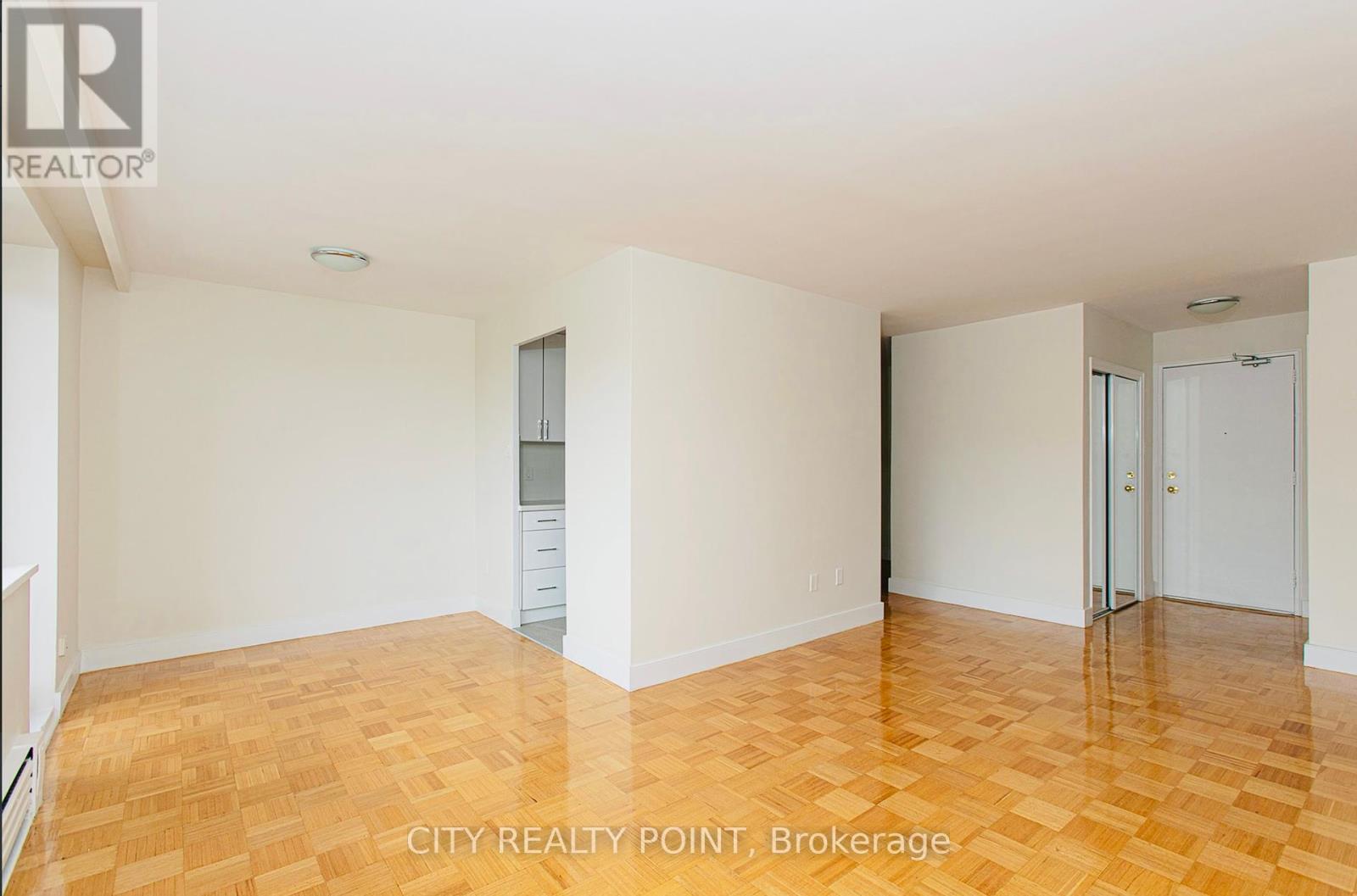 510 - 2 Grandstand Place, Toronto, Ontario  M4H 1E2 - Photo 4 - C12155993