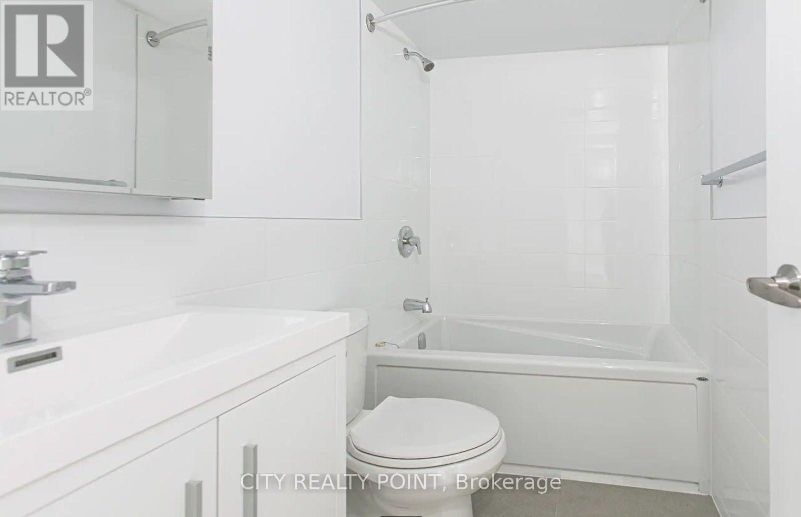 2704 - 33 Isabella Street, Toronto, Ontario  M4Y 2P7 - Photo 9 - C12155996