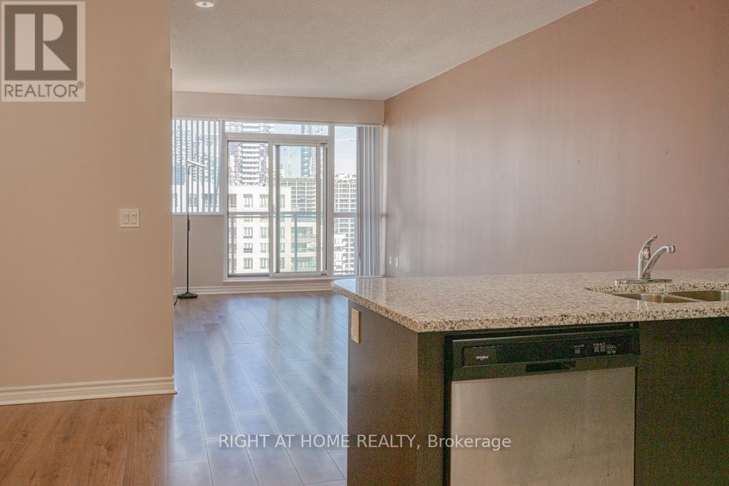 2310 - 349 Rathburn Road W, Mississauga, Ontario  L5B 0G9 - Photo 7 - W12155952