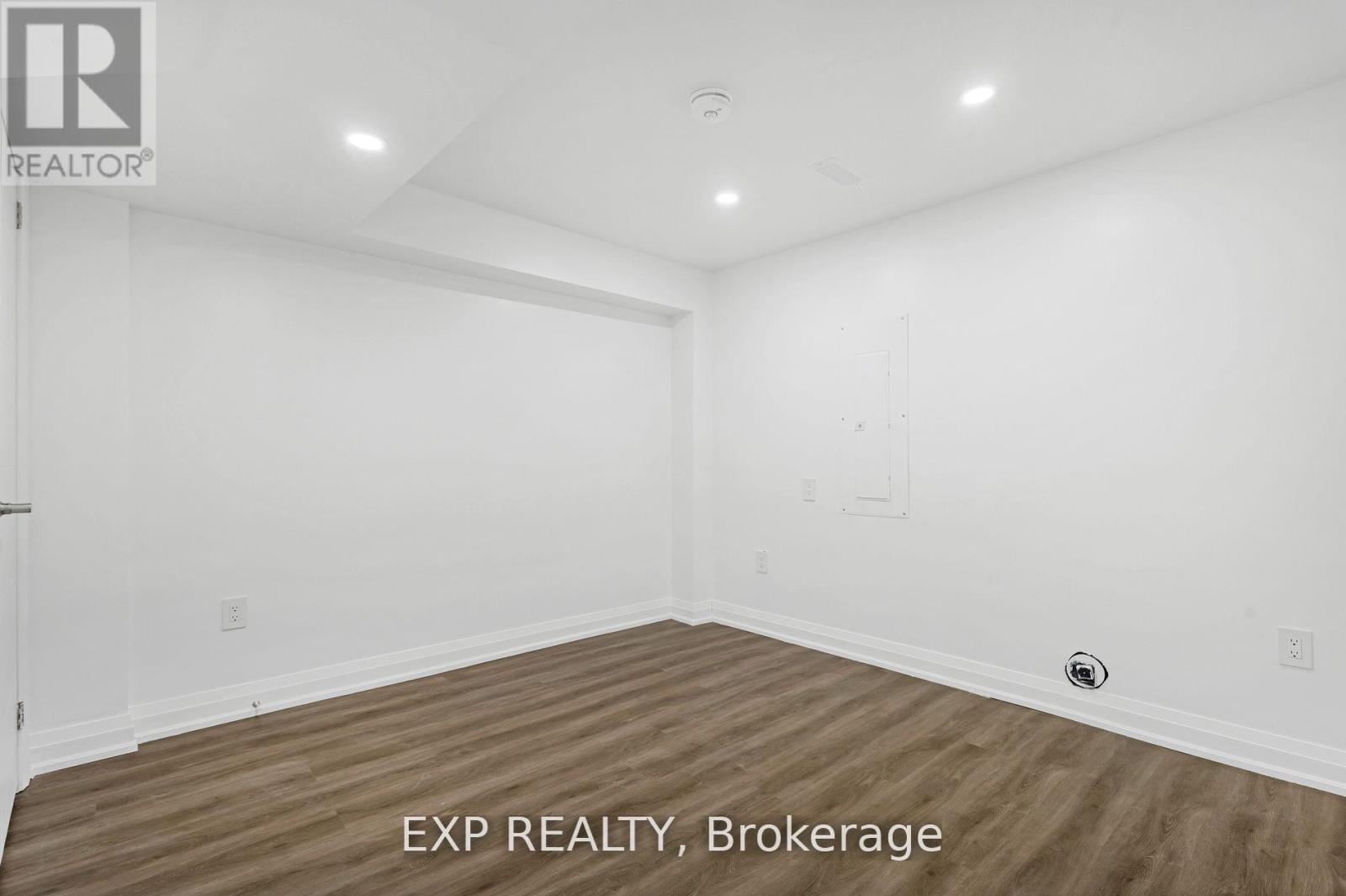 5 Rockway Street, Brampton (Sandringham-Wellington North), Ontario  L6R 4C5 - Photo 23 - W12155953