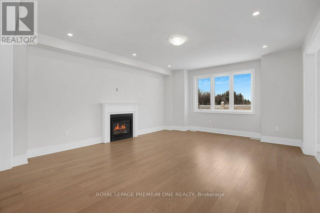 4 Anne Mckee Street, Caledon, Ontario  L7C 4M8 - Photo 12 - W12155971