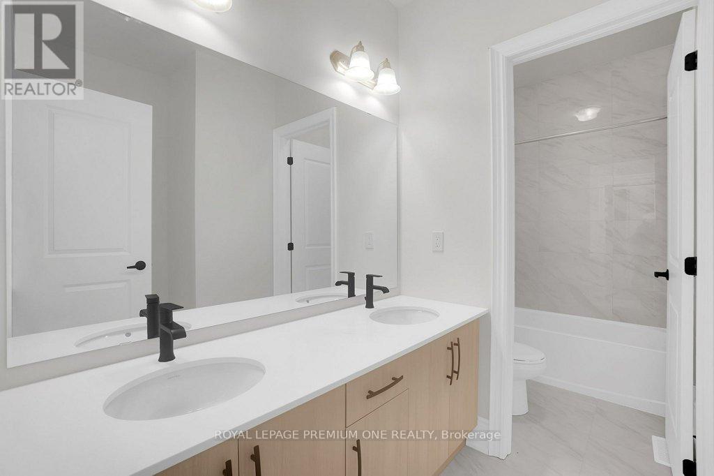 4 Anne Mckee Street, Caledon, Ontario  L7C 4M8 - Photo 33 - W12155971