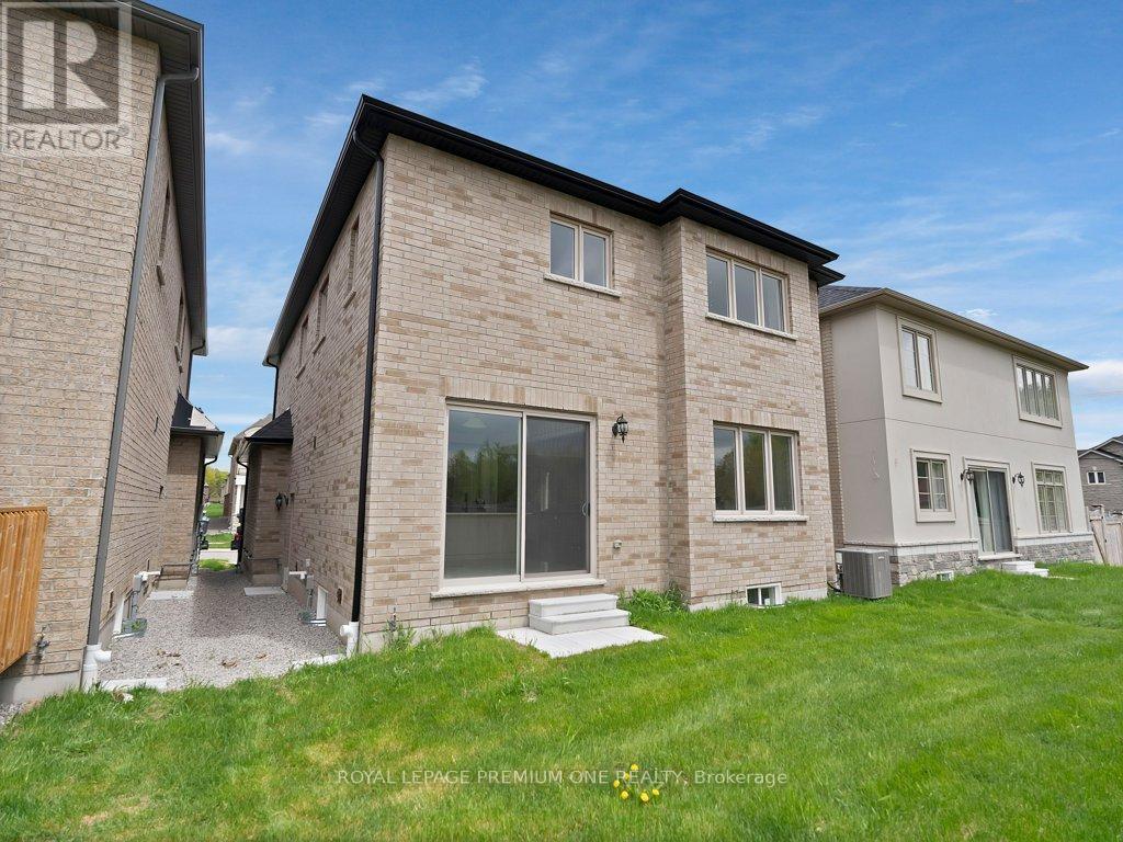 4 Anne Mckee Street, Caledon, Ontario  L7C 4M8 - Photo 35 - W12155971