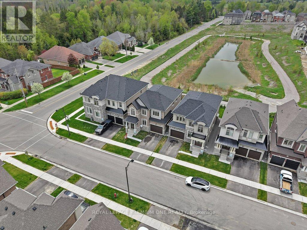 4 Anne Mckee Street, Caledon, Ontario  L7C 4M8 - Photo 37 - W12155971