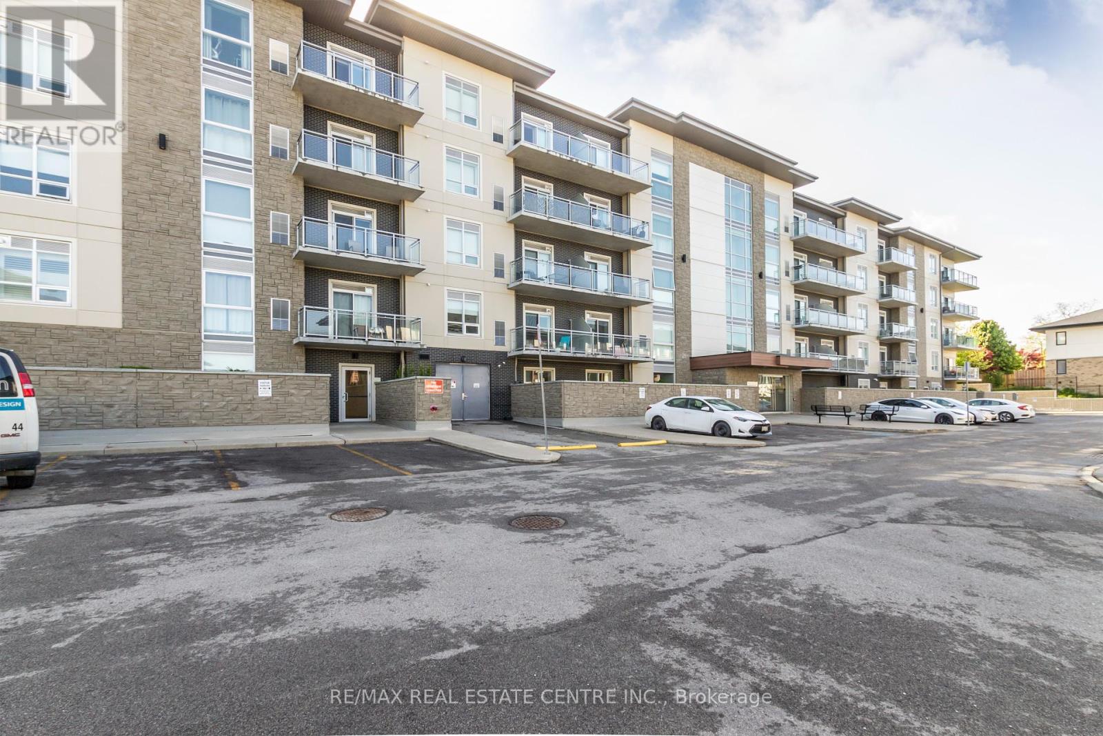 Property at 213 - 16 MARKLE CRESCENT image 2