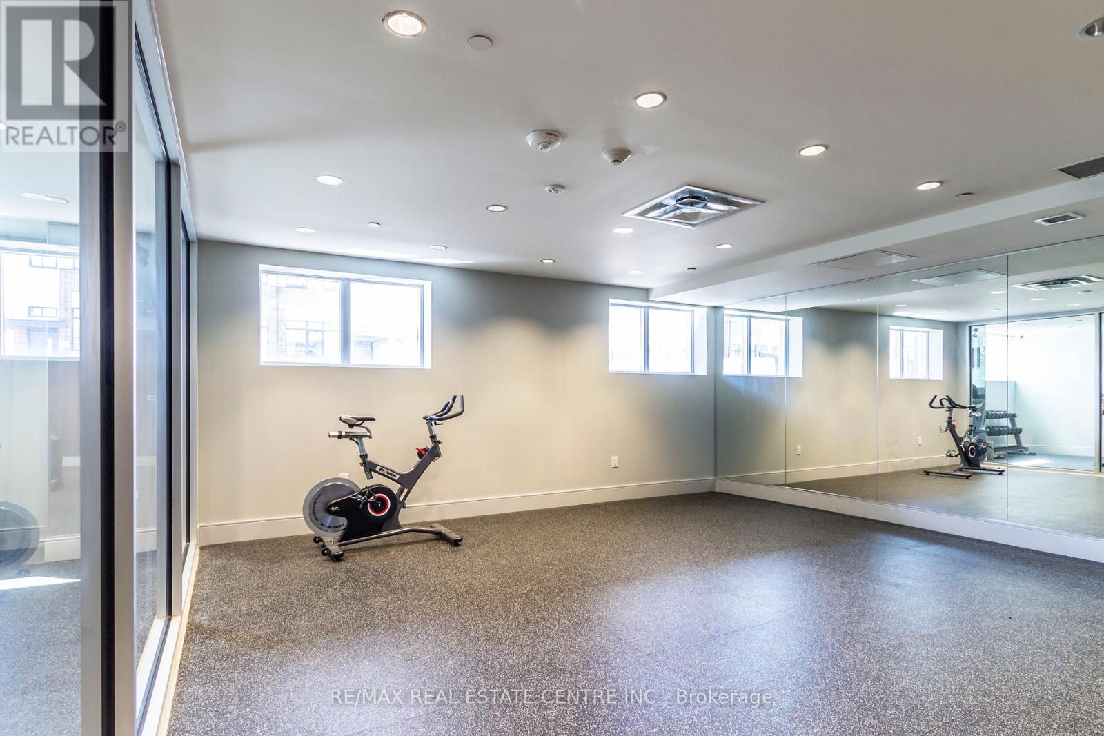 213 - 16 Markle Crescent, Hamilton (Ancaster), Ontario  L9G 0H4 - Photo 34 - X12156002