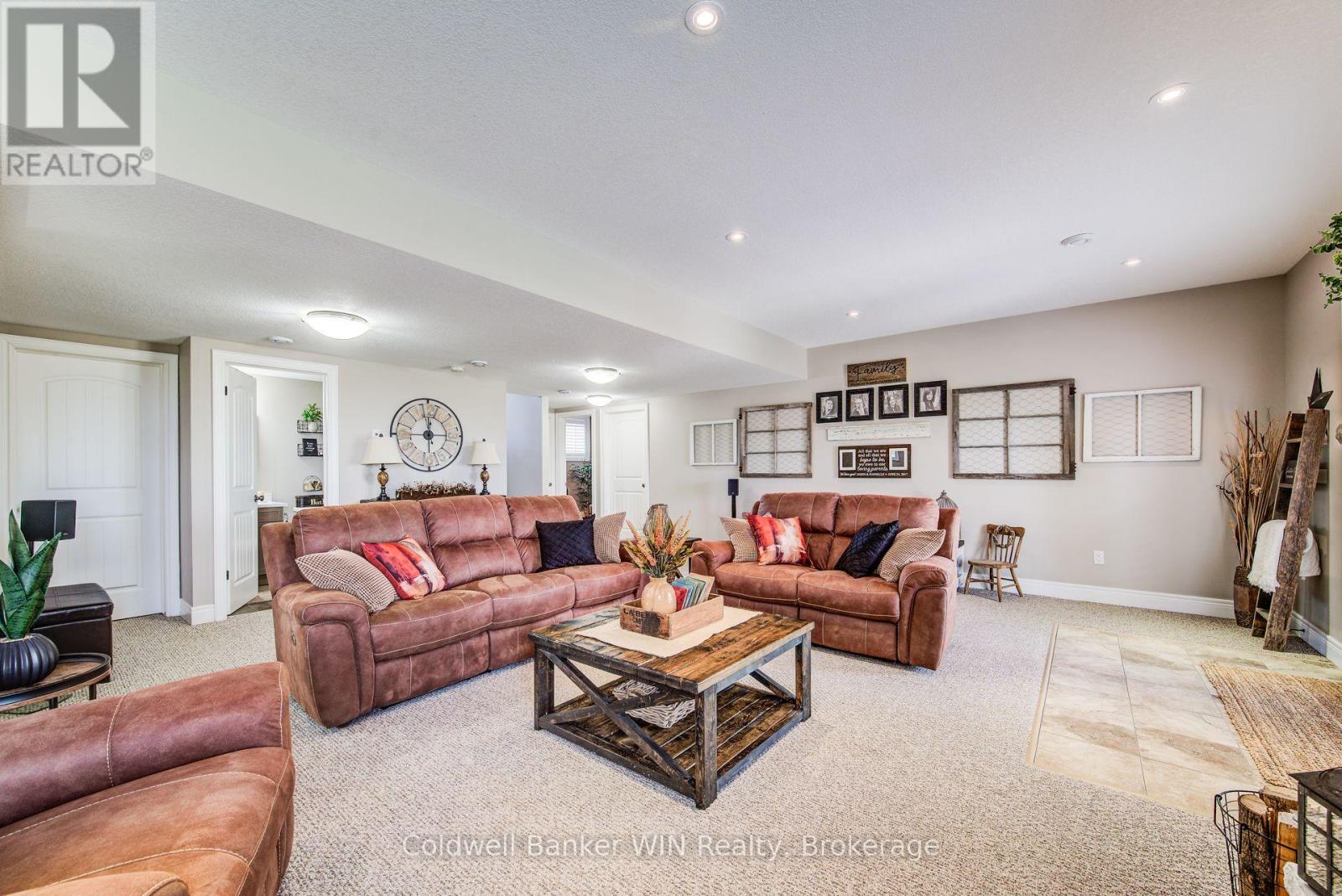 185 Rubys Crescent, Wellington North, Ontario  N0G 2L2 - Photo 38 - X12156010