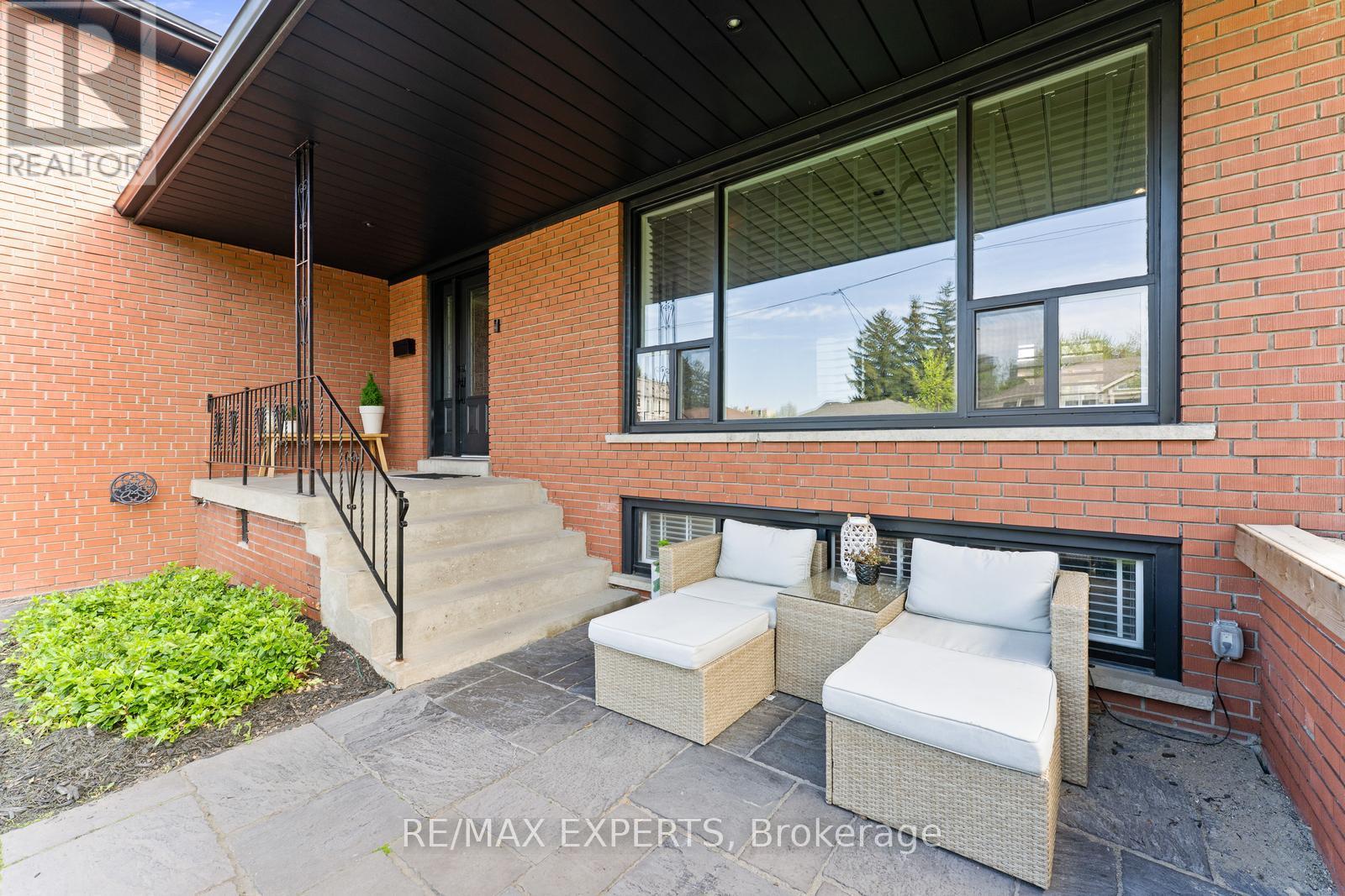 69 Smithwood Drive, Toronto, Ontario  M9B 4S2 - Photo 2 - W12156015