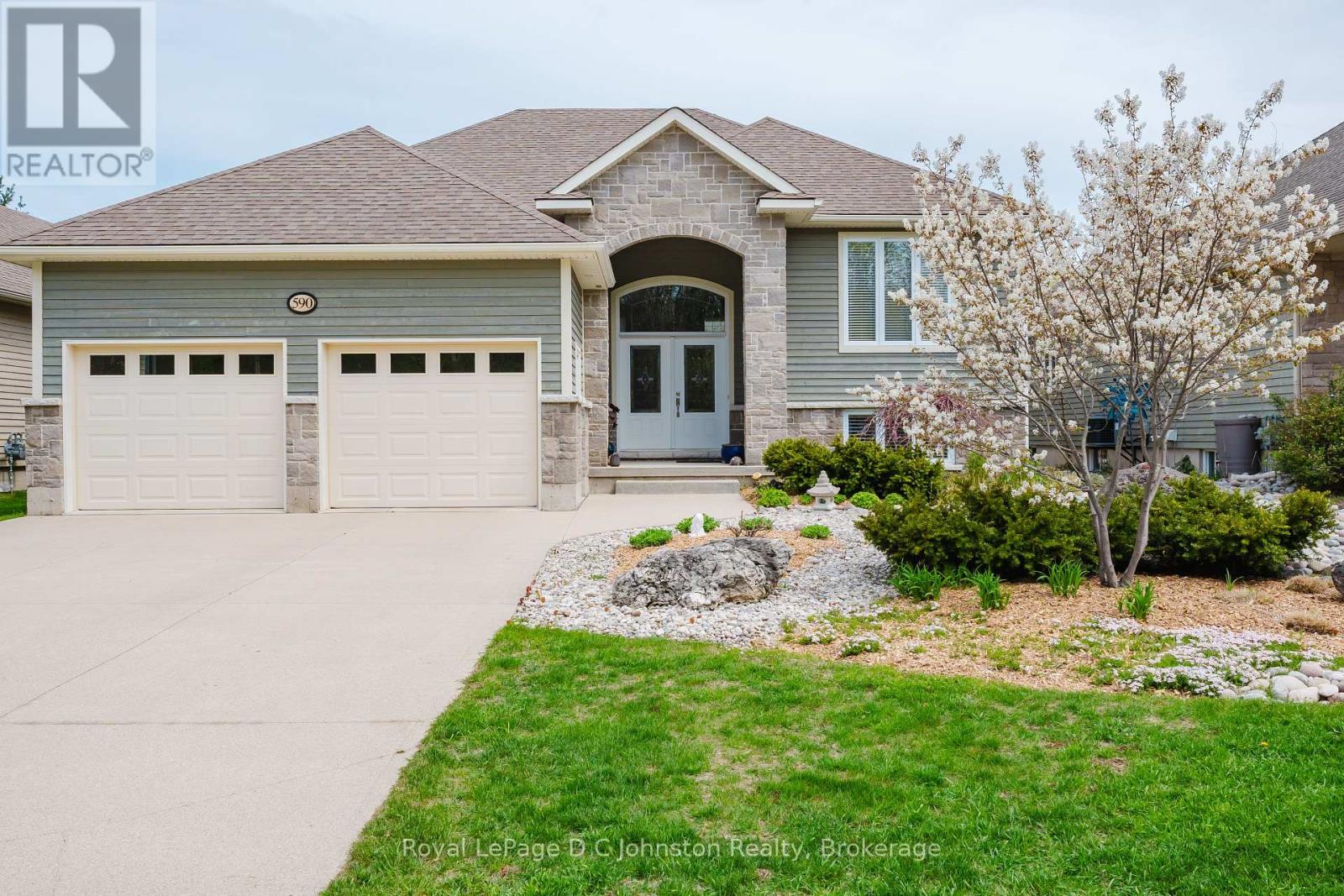 590 CREEKWOOD DRIVE, saugeen shores, Ontario