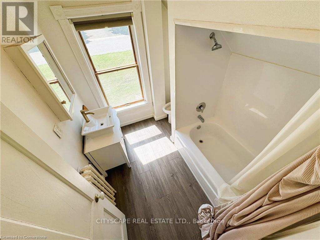 180 Carroll Street, Guelph/eramosa, Ontario  N0B 2K0 - Photo 25 - X12156009