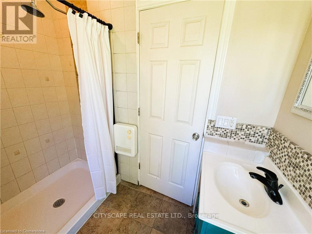 180 Carroll Street, Guelph/eramosa, Ontario  N0B 2K0 - Photo 30 - X12156009