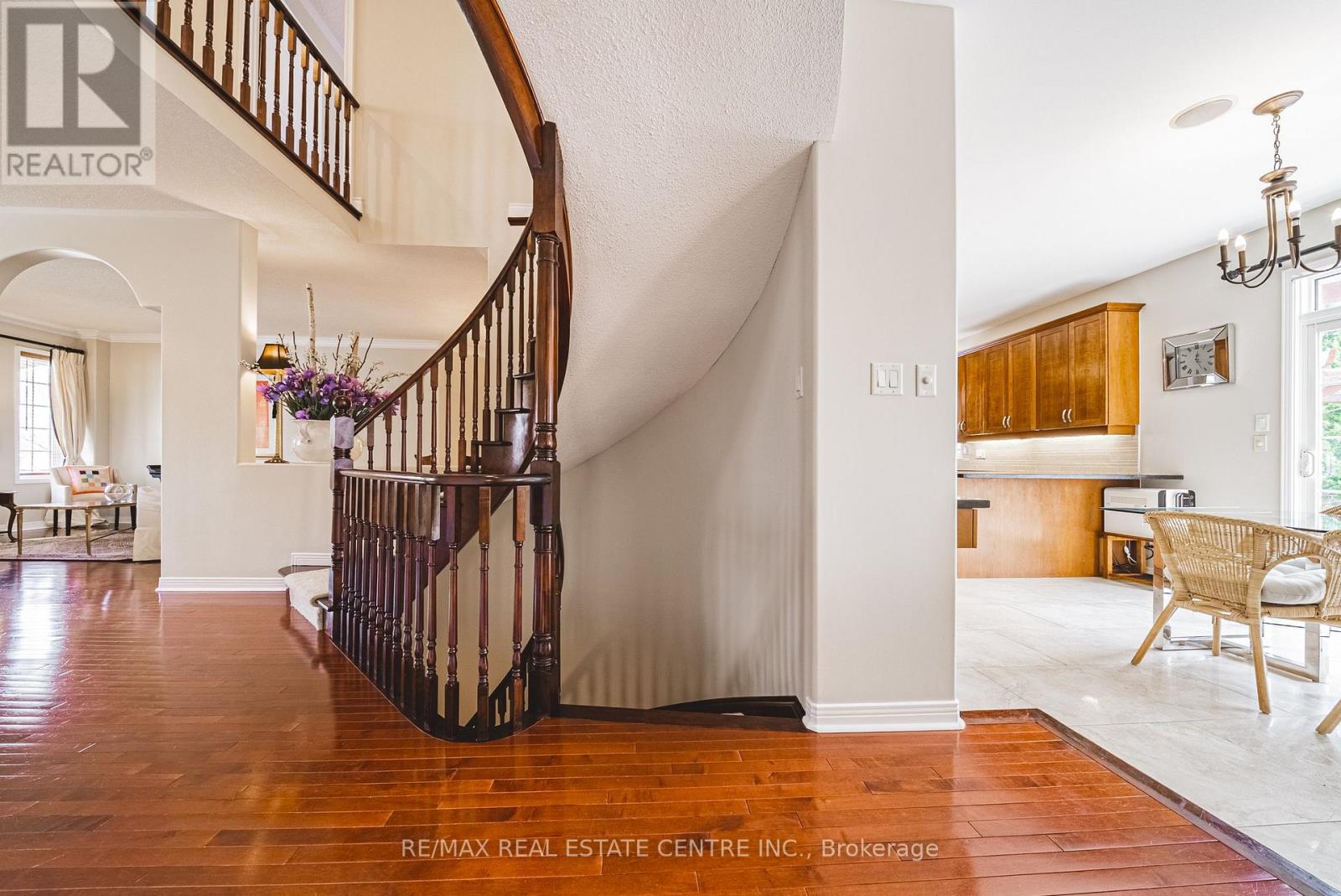 2222 Snead Road, Burlington, Ontario  L7M 4X2 - Photo 24 - W12107269