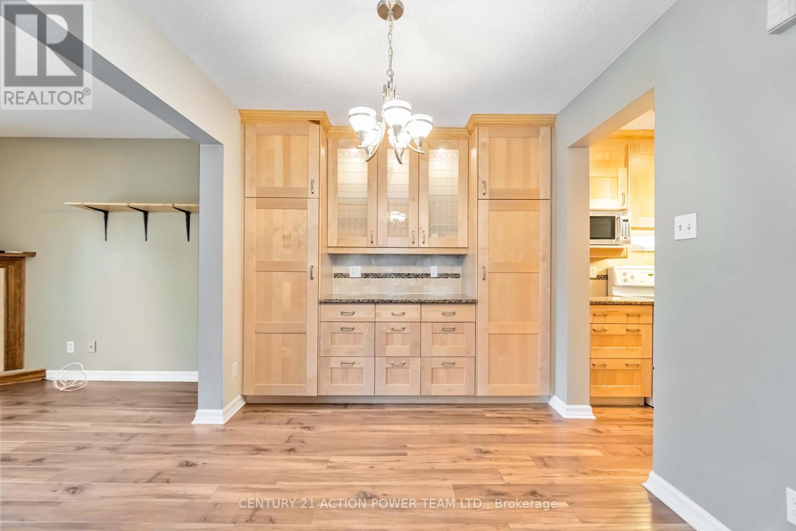 623 St Louis Street, Clarence-Rockland, Ontario  K4K 1K1 - Photo 15 - X12156026