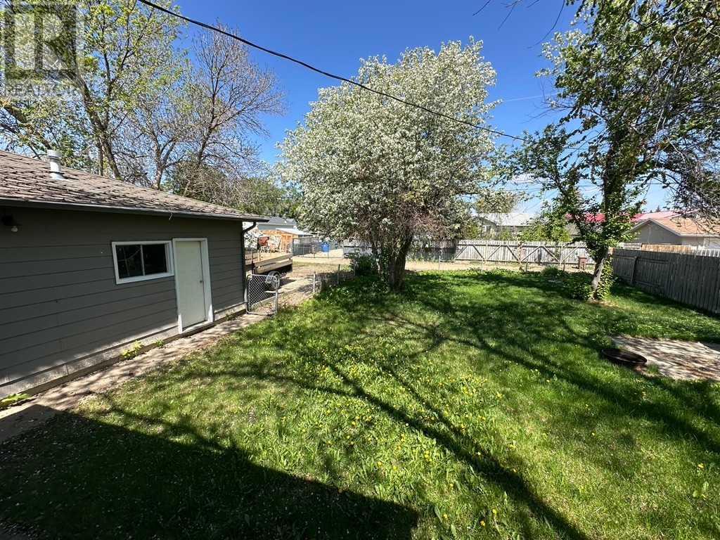 5013 43 Avenue, Taber, Alberta  T1G 1A5 - Photo 2 - A2222246