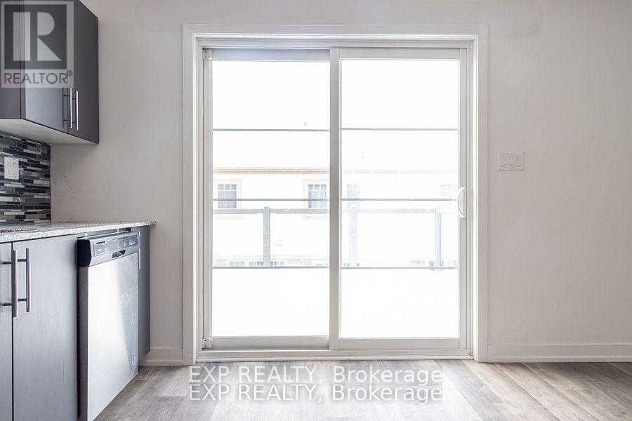 40 - 205 West Oak Trail, Kitchener, Ontario  N2R 0R9 - Photo 9 - X12156027
