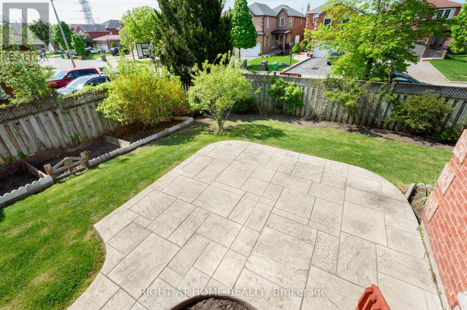1532 Roseway Drive, Mississauga, Ontario  L5M 5M6 - Photo 34 - W12155732