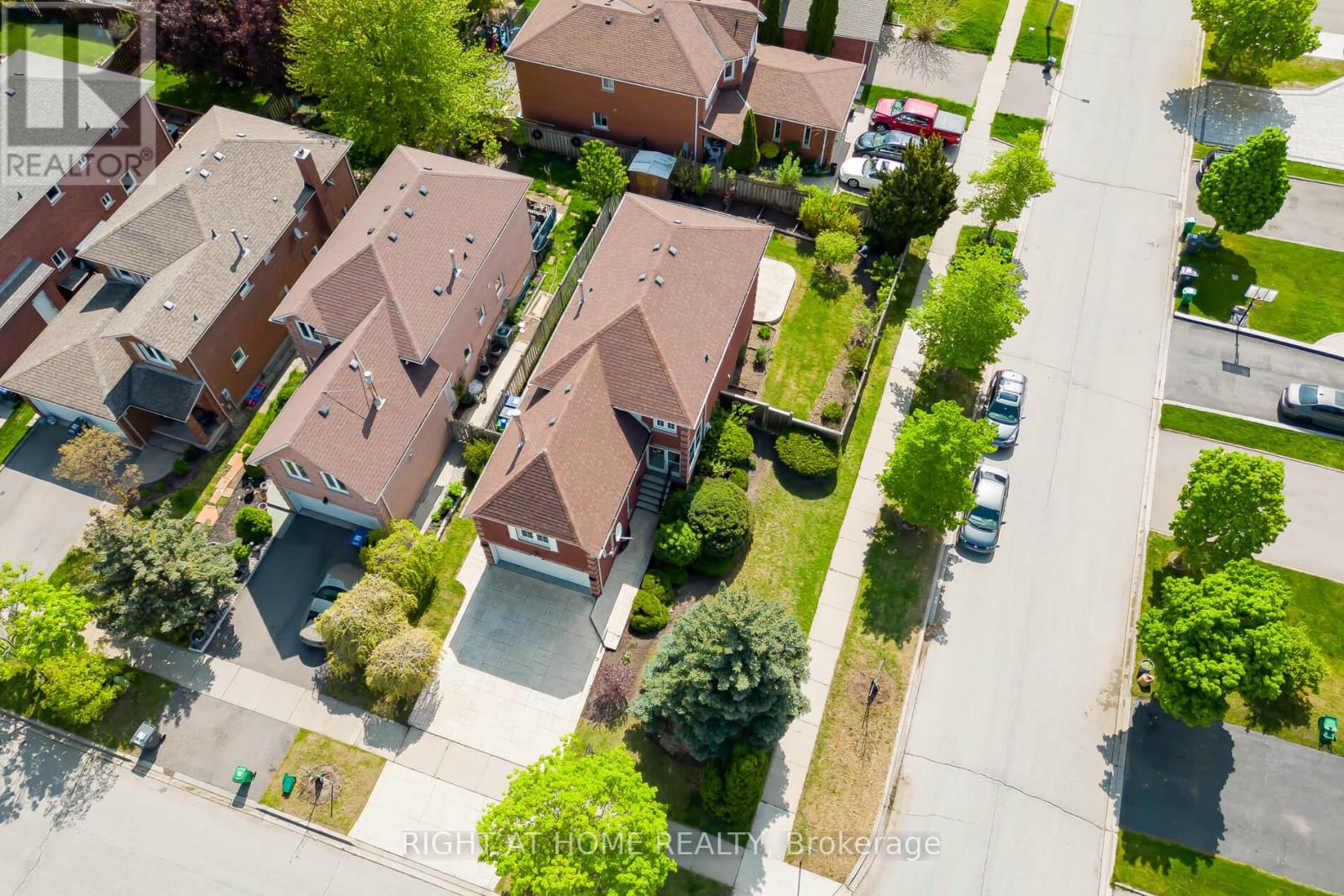 1532 Roseway Drive, Mississauga, Ontario  L5M 5M6 - Photo 37 - W12155732