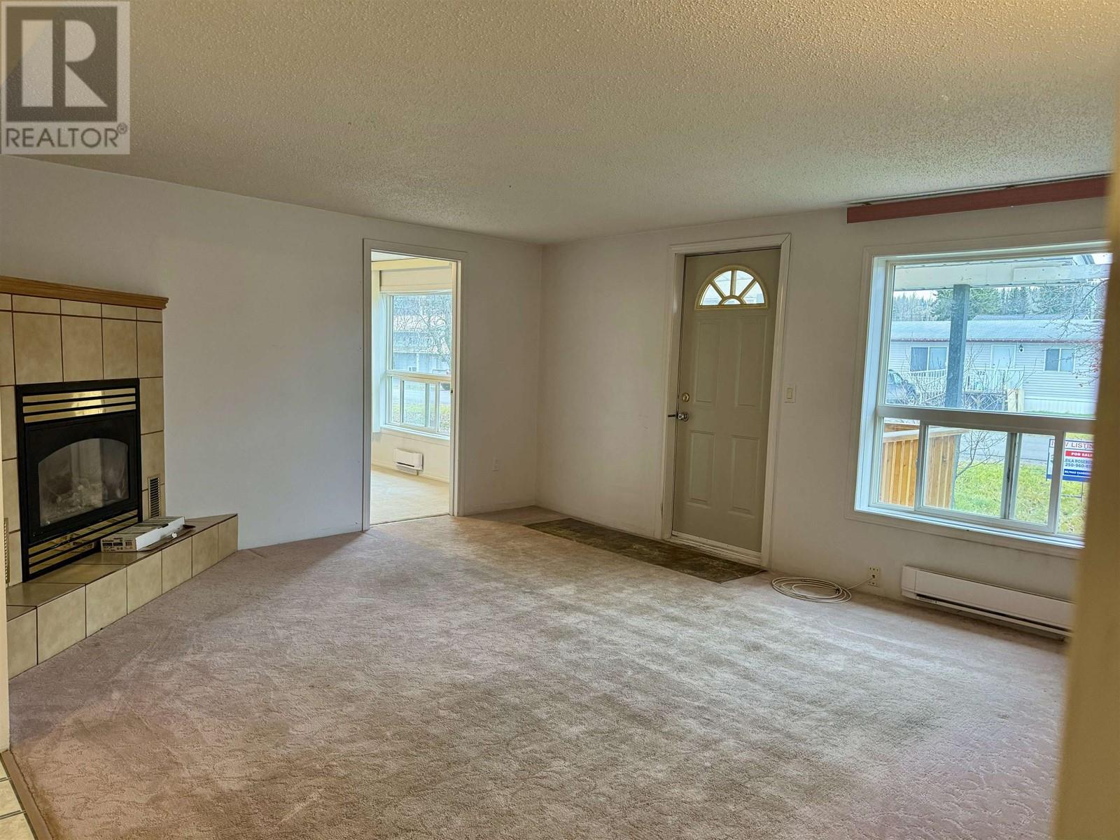 377 W 2nd Street, Vanderhoof, British Columbia  V0J 3A0 - Photo 2 - R3003838