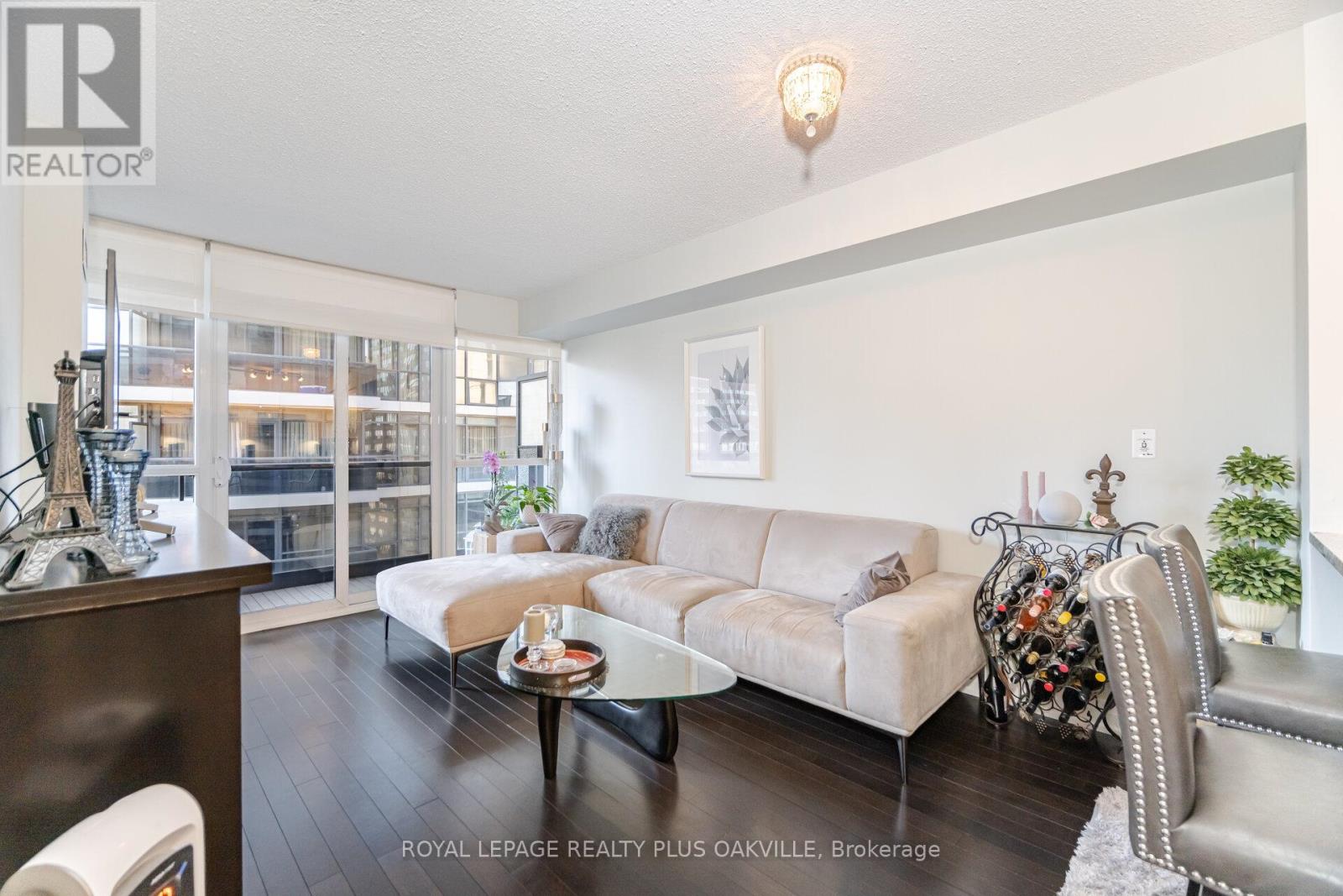 1506 - 25 Carlton Street, Toronto, Ontario  M5B 1L4 - Photo 12 - C12154044
