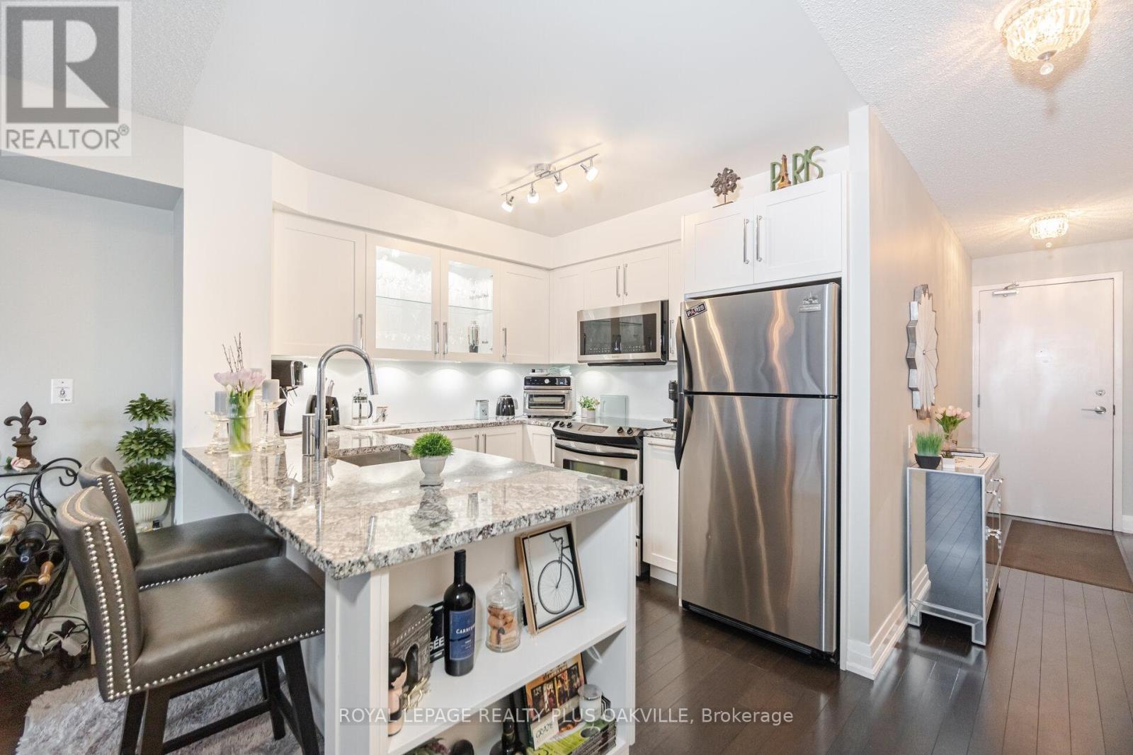 1506 - 25 Carlton Street, Toronto, Ontario  M5B 1L4 - Photo 8 - C12154044