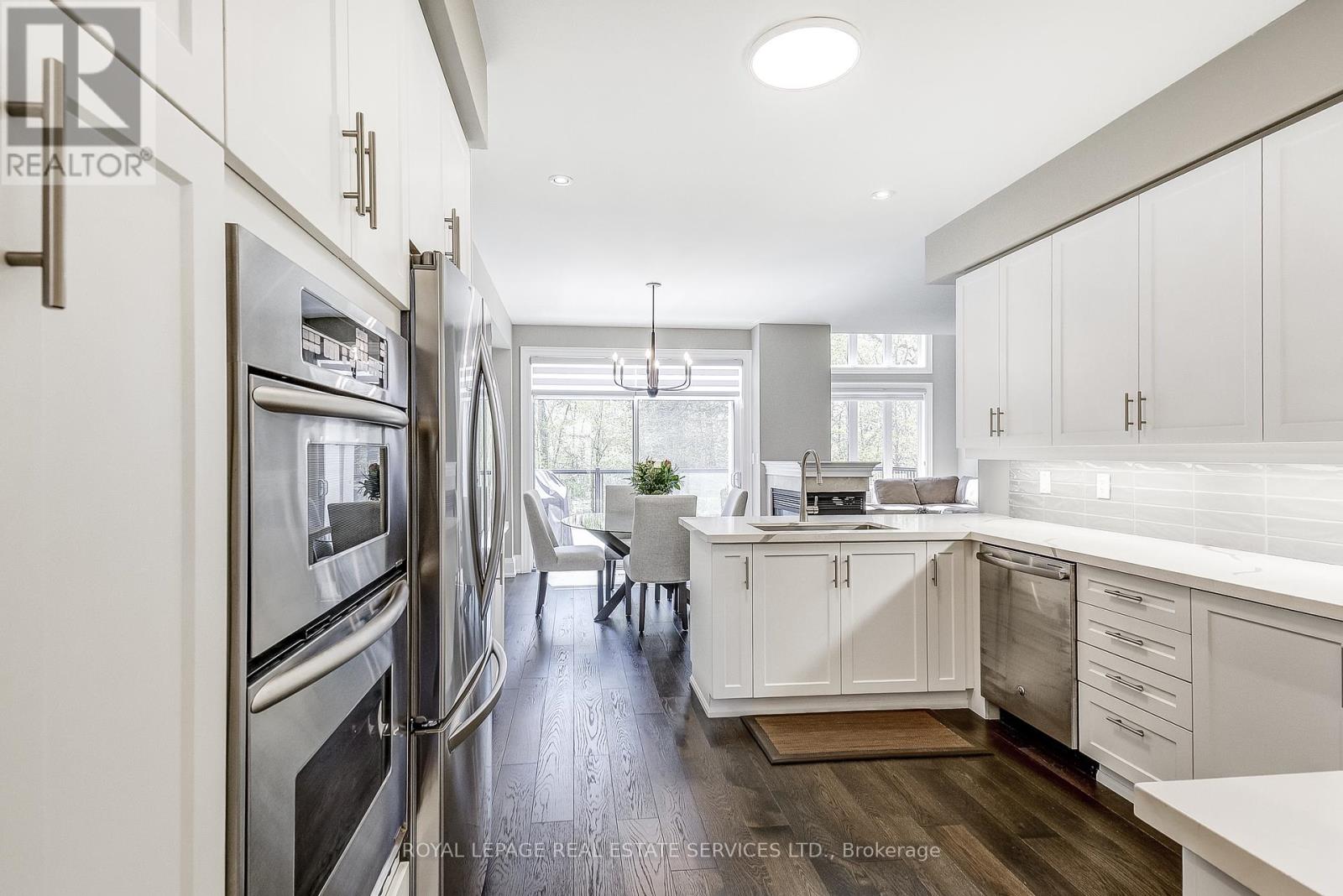 11 - 2400 Neyagawa Boulevard, Oakville, Ontario  L6H 7P5 - Photo 10 - W12140135