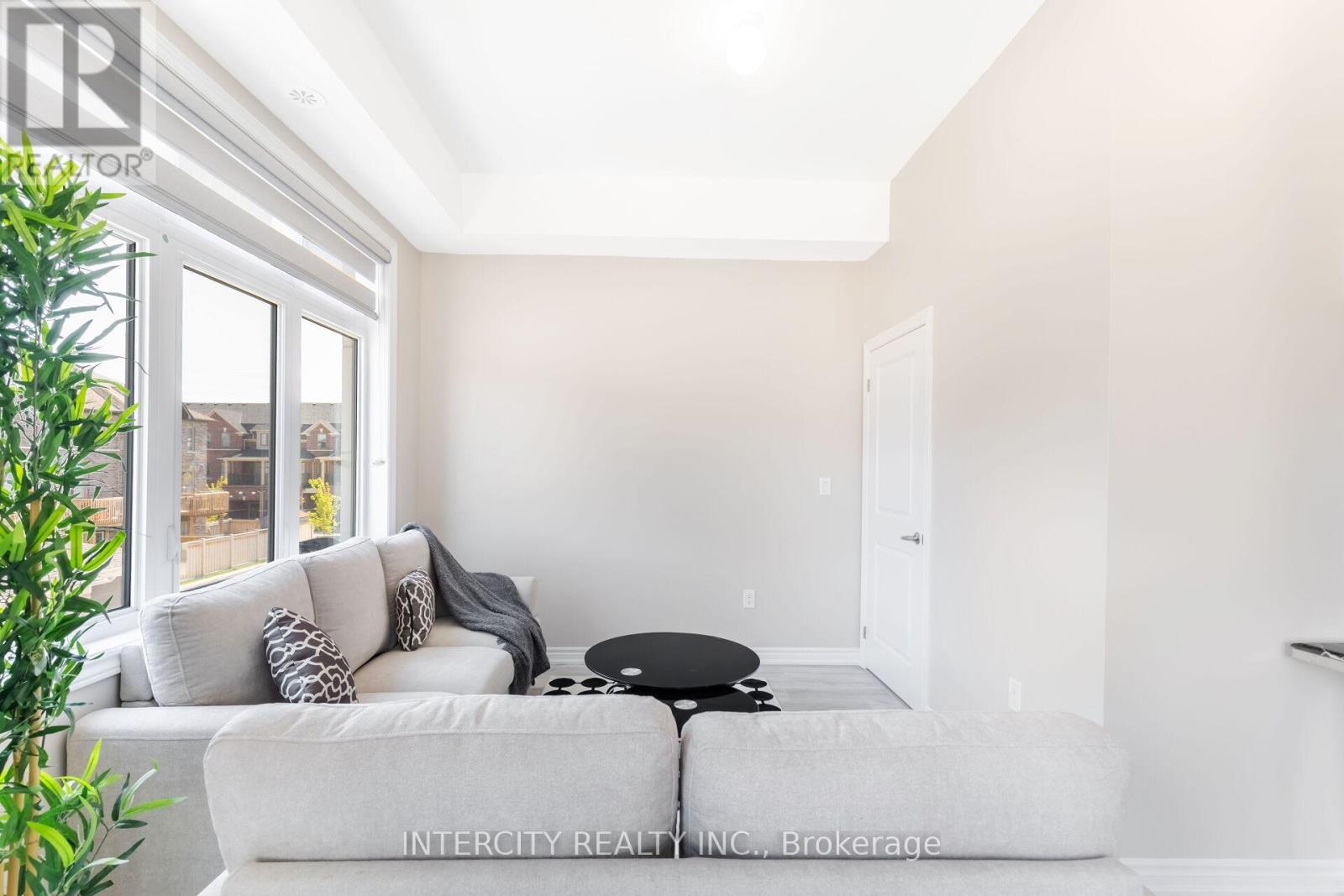 G62(610) - 50 Halliford Place, Brampton, Ontario  L6P 0M7 - Photo 12 - W12149927