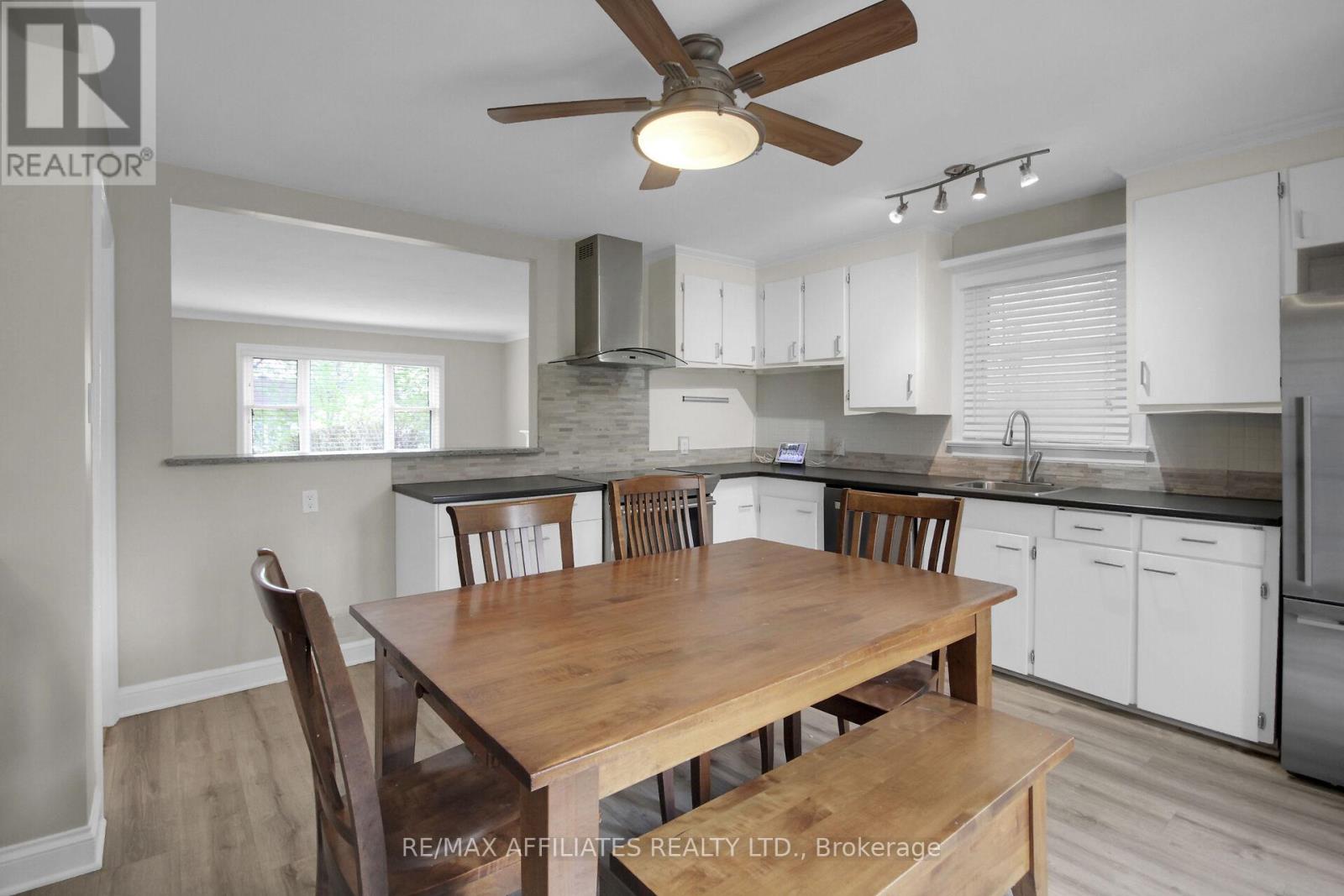 312 Mountbatten Avenue, Ottawa, Ontario  K1H 5W3 - Photo 11 - X12156046