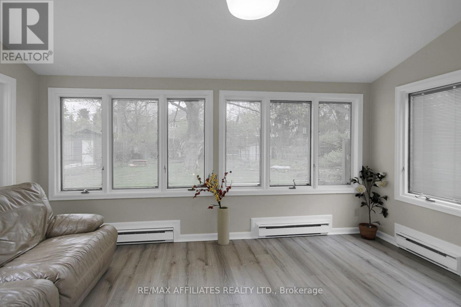 312 Mountbatten Avenue, Ottawa, Ontario  K1H 5W3 - Photo 13 - X12156046