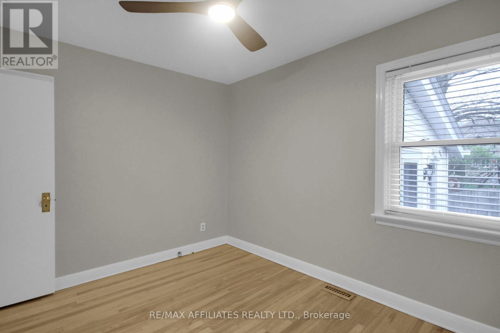 312 Mountbatten Avenue, Ottawa, Ontario  K1H 5W3 - Photo 18 - X12156046