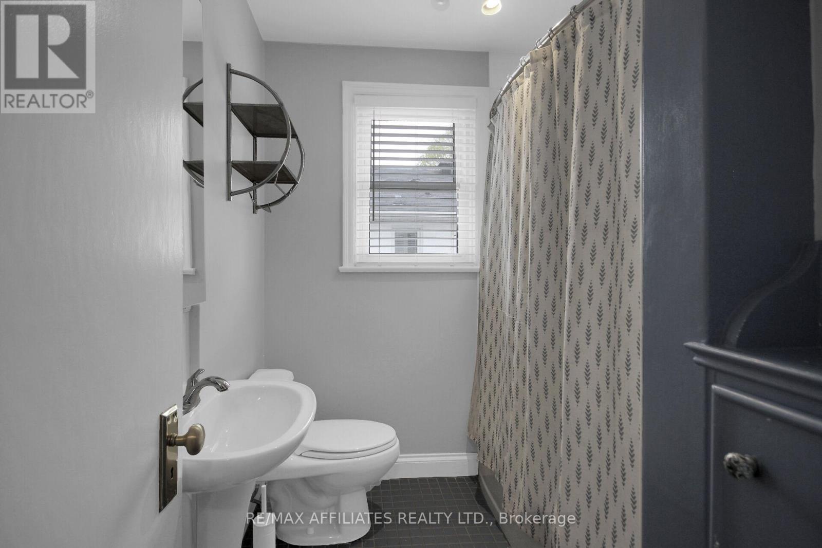 312 Mountbatten Avenue, Ottawa, Ontario  K1H 5W3 - Photo 19 - X12156046