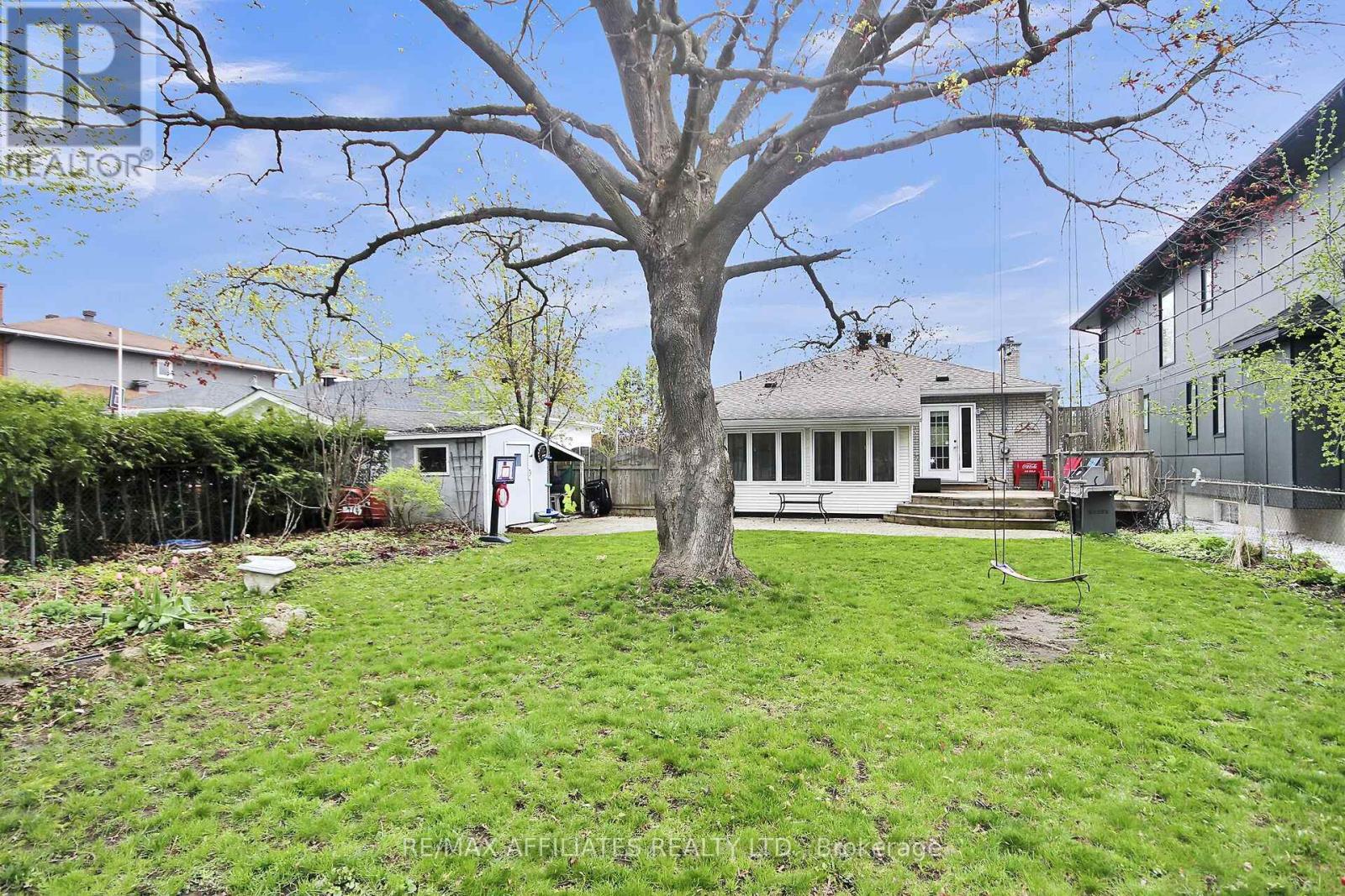 312 Mountbatten Avenue, Ottawa, Ontario  K1H 5W3 - Photo 24 - X12156046