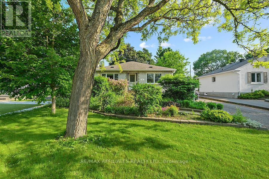 312 Mountbatten Avenue, Ottawa, Ontario  K1H 5W3 - Photo 26 - X12156046