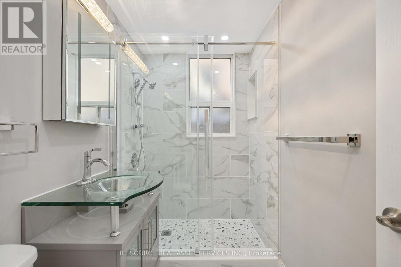 2 - 121 Cheritan Avenue, Toronto, Ontario  M4R 1S8 - Photo 11 - C12156031