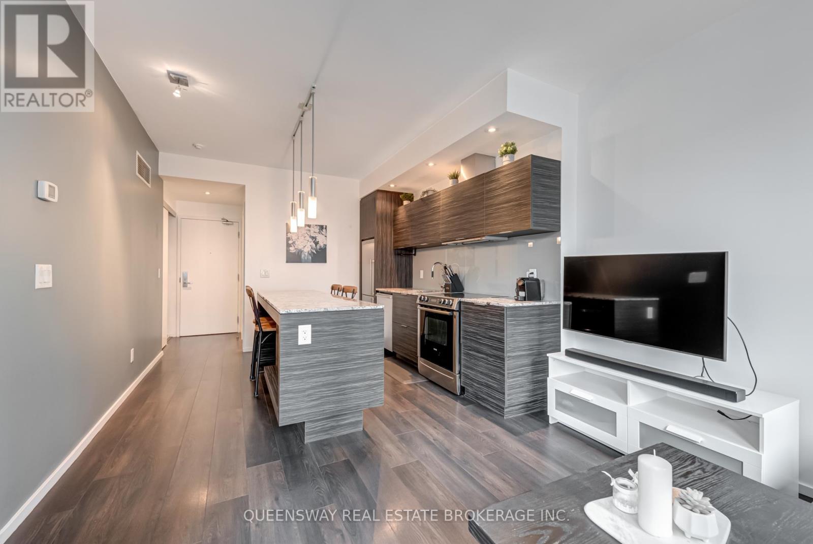509 - 8 Charlotte Street, Toronto, Ontario  M5V 0K4 - Photo 5 - C12156040