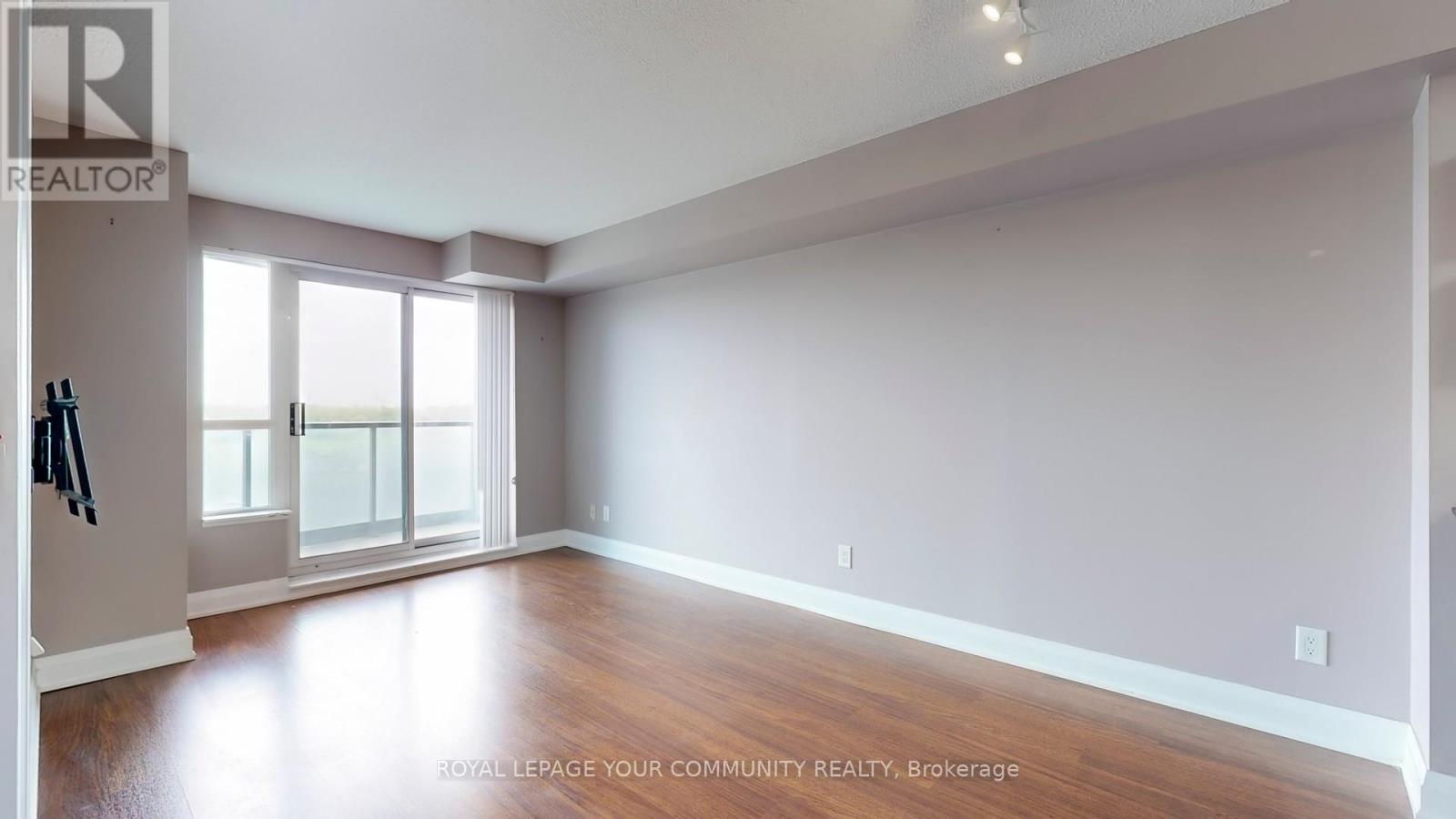 812 - 30 North Park Road, Vaughan, Ontario  L4J 0G6 - Photo 16 - N12153631