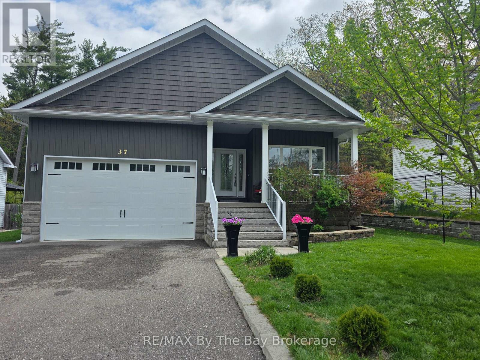 Property at 37 WESLEY AVENUE image 1