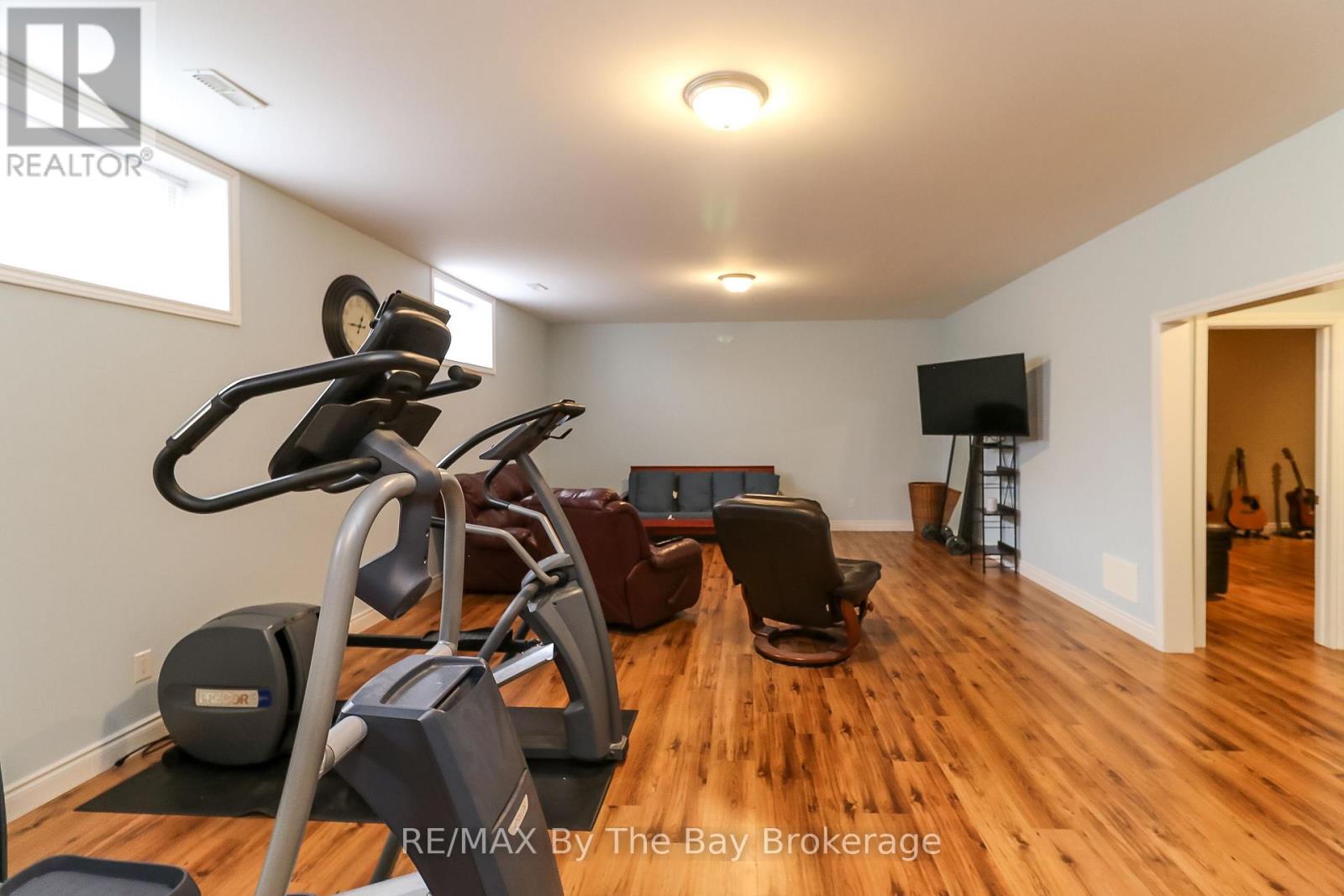 37 Wesley Avenue, Wasaga Beach, Ontario  L9Z 1C8 - Photo 23 - S12033932