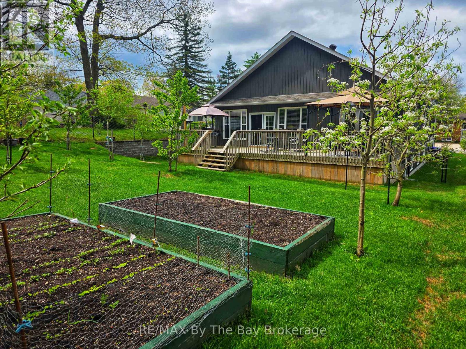 37 Wesley Avenue, Wasaga Beach, Ontario  L9Z 1C8 - Photo 30 - S12033932