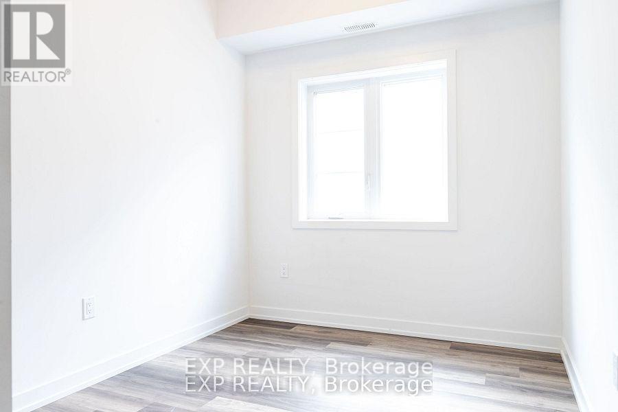 40 - 205 West Oak Trail, Kitchener, Ontario  N2R 1R4 - Photo 13 - X12156032