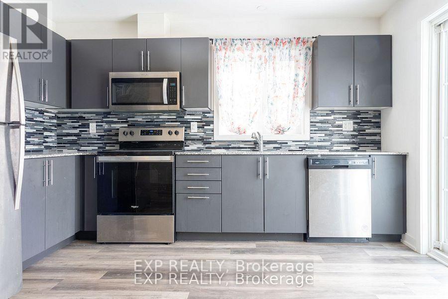 40 - 205 West Oak Trail, Kitchener, Ontario  N2R 1R4 - Photo 5 - X12156032