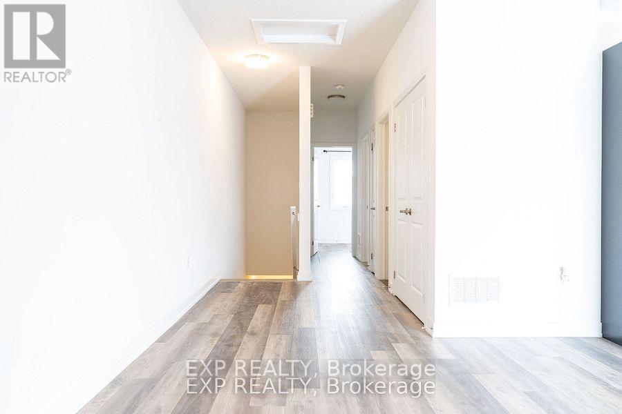 40 - 205 West Oak Trail, Kitchener, Ontario  N2R 1R4 - Photo 9 - X12156032