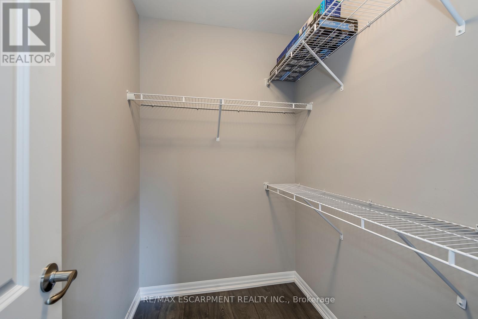 3312 Carding Mill Trail, Oakville (Go Glenorchy), Ontario  L6M 1S1 - Photo 8 - W12152752
