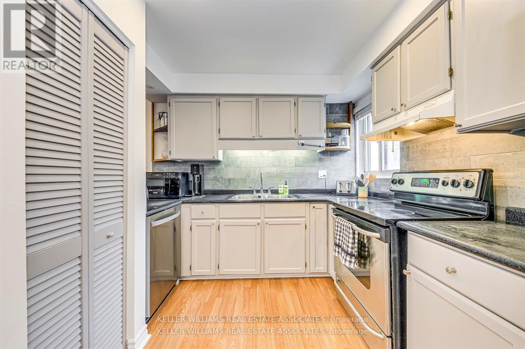 9 - 24 Reid Drive, Mississauga, Ontario  L5M 2A6 - Photo 13 - W12155005