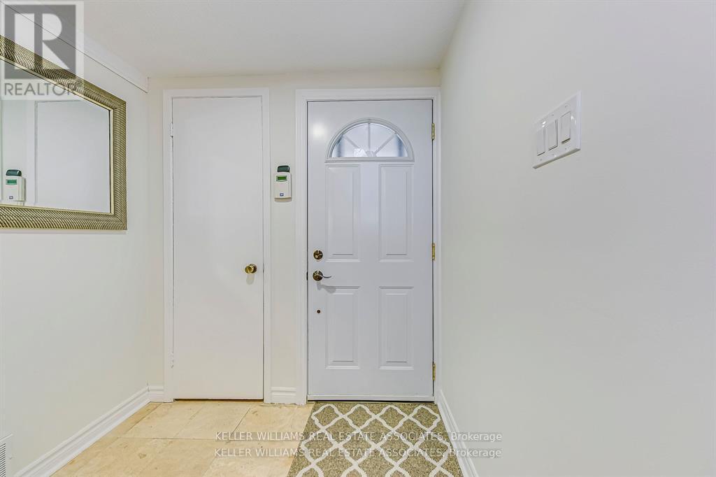9 - 24 Reid Drive, Mississauga (Streetsville), Ontario  L5M 2A6 - Photo 5 - W12155005