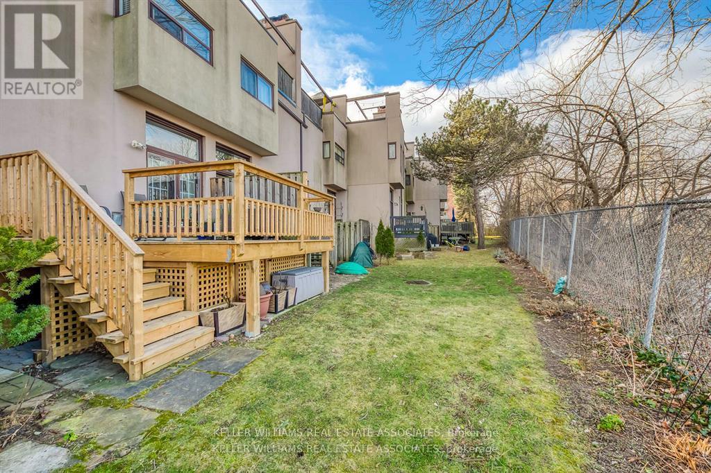 9 - 24 Reid Drive, Mississauga, Ontario  L5M 2A6 - Photo 27 - W12155005